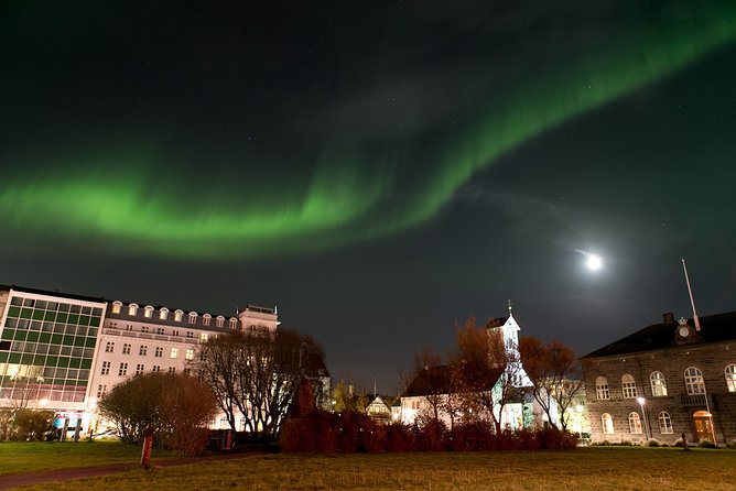 Hunting for Reykjavik Northern Lights Private Tour - Tour Accessibility and Additional Information