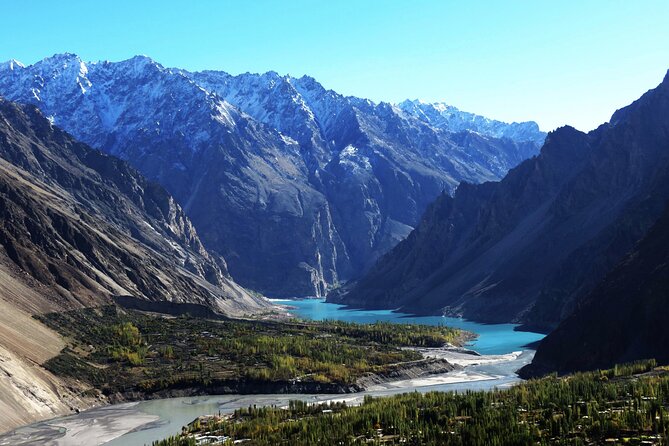 Hunza Valley Sightseeing Tour - Group Size and Duration