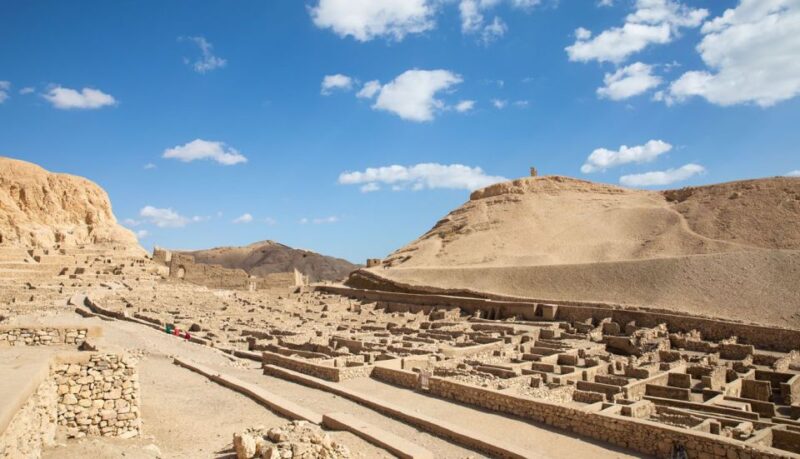 Hurghada: 2-Day Luxor Tour With Hotel, Balloon, & Boat Ride - Day 1 Highlights