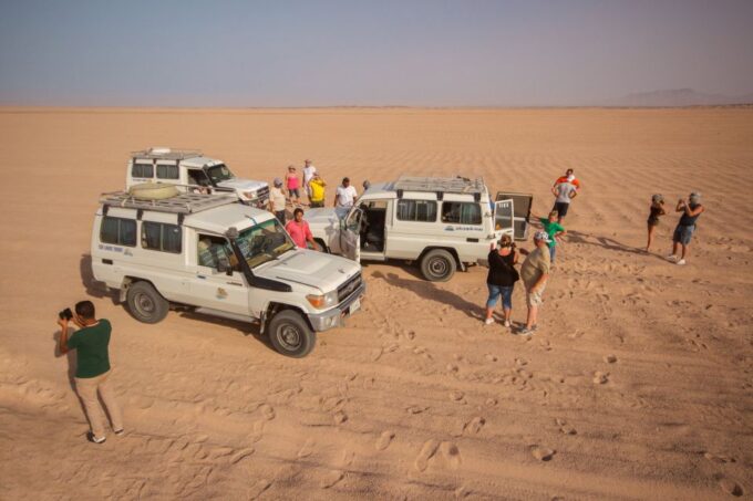 Hurghada: 6-Hour Jeep Desert Safari, Dinner, and Show - Transferring From Other Locations