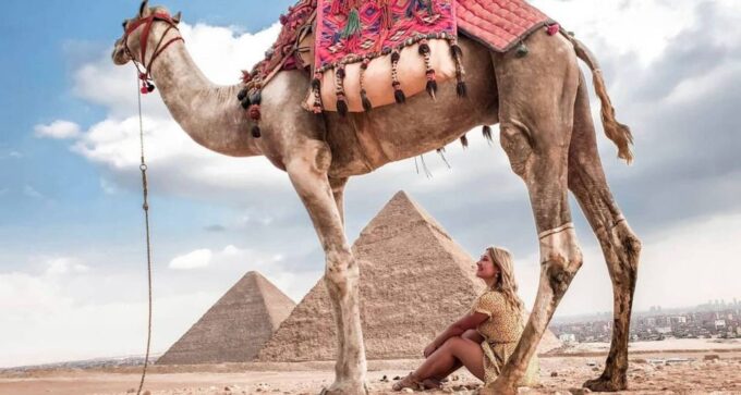 Hurghada: Cairo and Giza Highlights Tour With BBQ Lunch - Discovering the Egyptian Museum