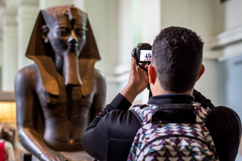 Hurghada: Cairo Day Trip With Horse Ride Along Giza Pyramids - Itinerary Highlights