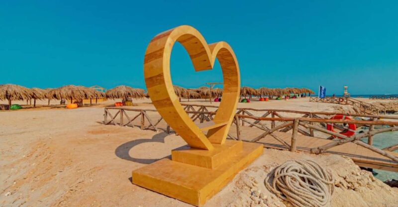Hurghada: Elegance Yacht Cruise to Orange & Magawish Island - Pricing and Inclusions