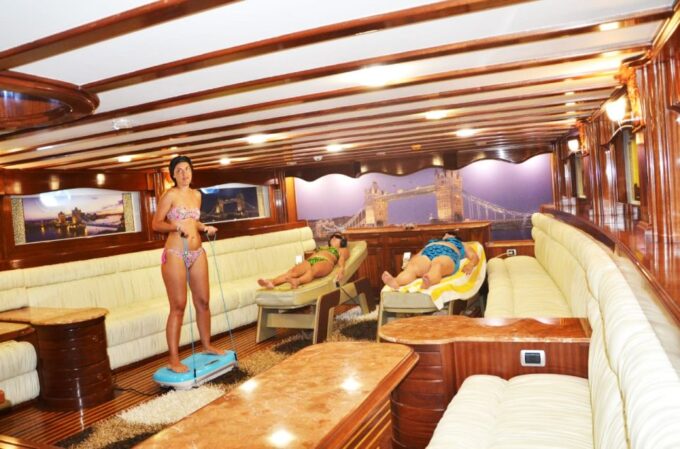 Hurghada: Elite Vip Snorkeling Cruise With BBQ Buffet Lunch - Free Cancellation and Payment Options