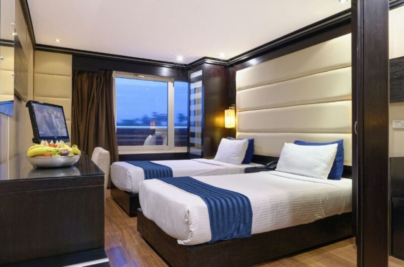 Hurghada: Luxor & Aswan 5-Day Nile Cruise With Guided Tours - Transportation Options