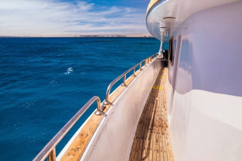 Hurghada: Luxury Private Yacht With Optional Lunch & Drinks - Itinerary and Experience