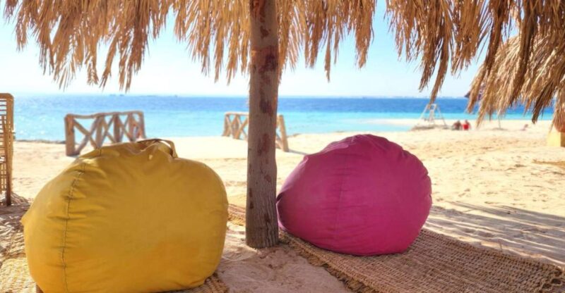 Hurghada: Magawish Island Boat Trip With Lunch & Transfers - Key Points