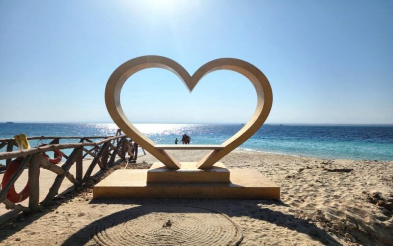 Hurghada: Magawish Island Boat Trip With Lunch & Transfers - Customer Feedback and Ratings