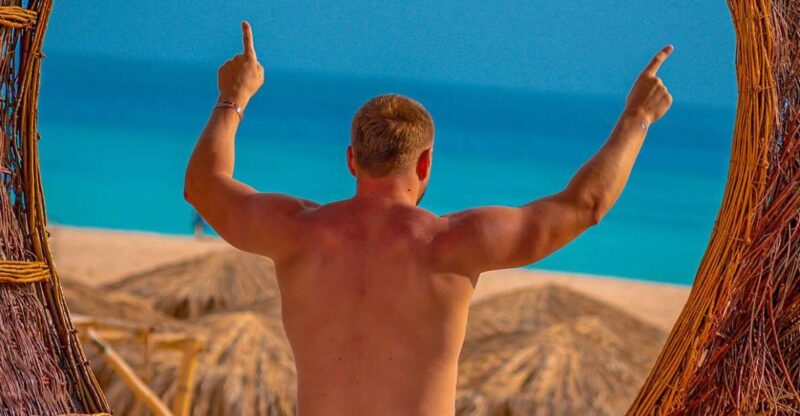Hurghada: Paradise Island Yacht Cruise, Lunch & Snorkeling - Key Points