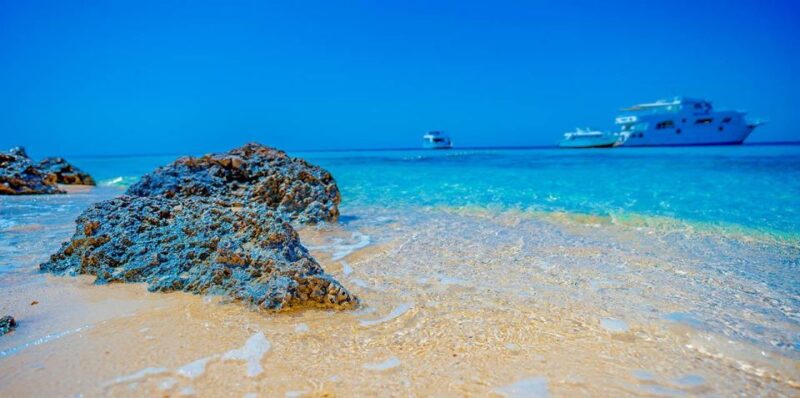 Hurghada: Paradise Island Yacht Cruise, Lunch & Snorkeling - Important Information
