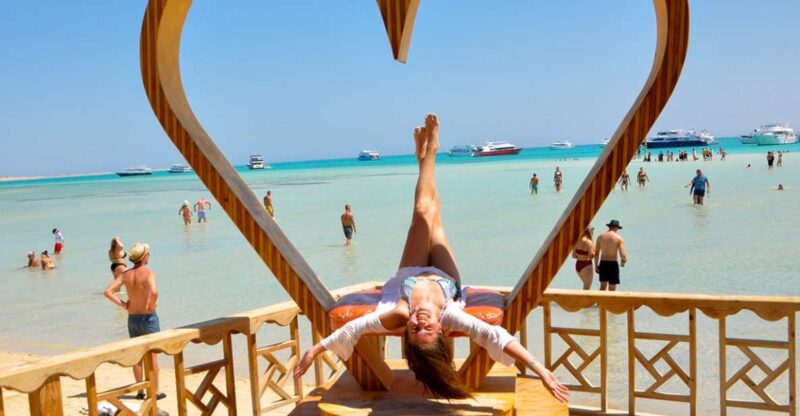 Hurghada: Premium Orange Island Snorkeling Cruise With Lunch - Explore the Underwater World