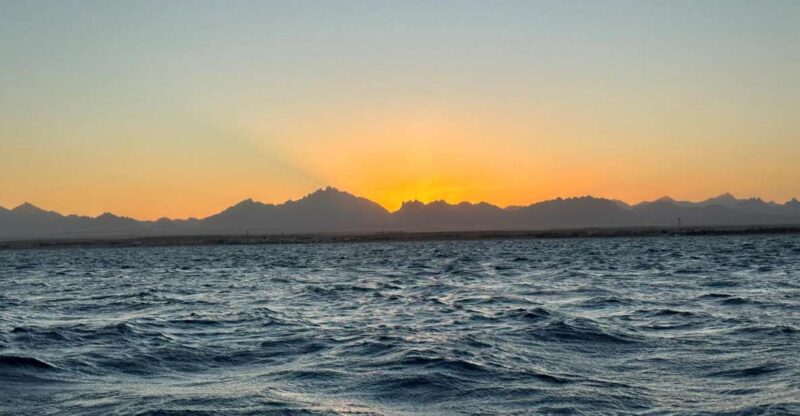 Hurghada: Private Sunset Boat Trip With Snorkel and Transfer - Experience Highlights