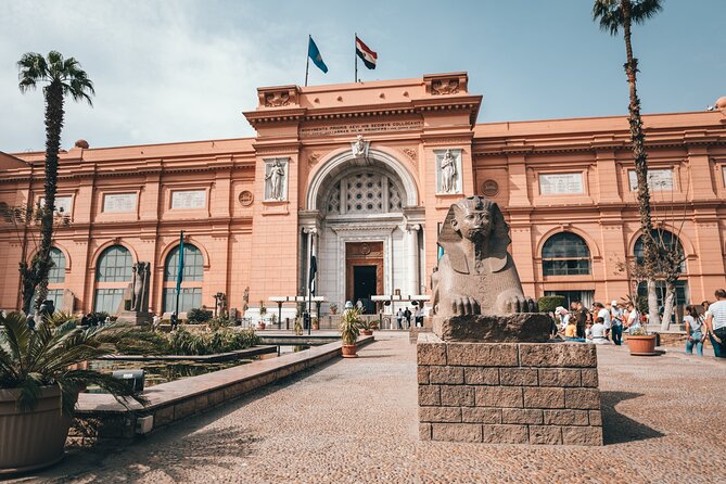 Hurghada Pyramids & Museum Small Group Tour by Van - Nile River Cruise