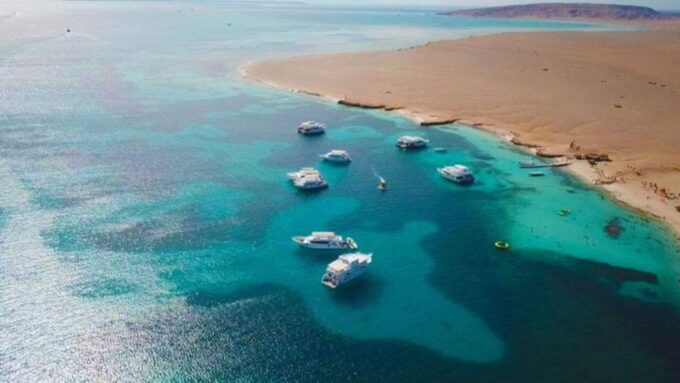 Hurghada: Red Sea Snorkeling Day Tour With Lunch and Yacht - Pickup and Transfer