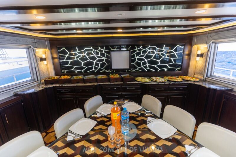 Hurghada: Royal Luxury VIP Cruise to Orange Bay With Lunch - Luxury Boat and Snorkeling
