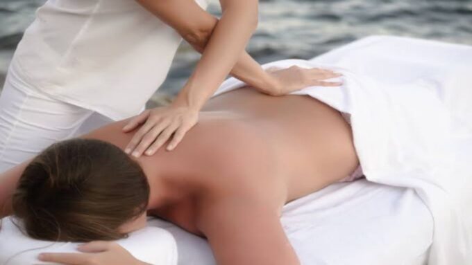 Hurghada: Royal Luxury VIP Cruise to Orange Bay With Lunch - Massage Services and Water Sports