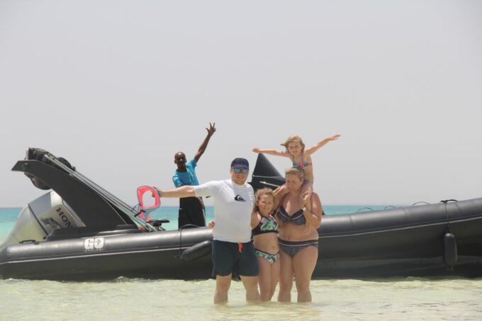 Hurghada: Speedboat Dolphin Watching & Snorkeling With Lunch - Important Considerations