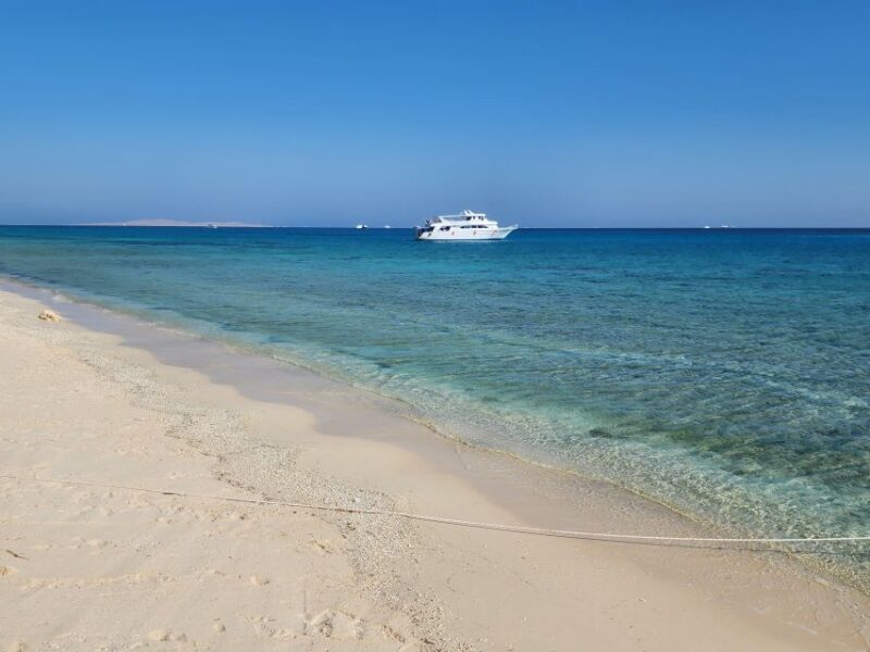 Hurghada: Three Hours on Magawish Island Tour by Speedboat - Transportation and Pickup