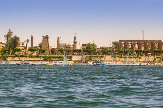 Hurghada: Valley of Kings Hatshepsut & Karnak Luxor Day Trip - Suitability and Accessibility