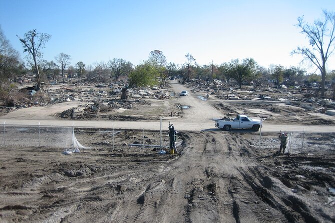 Hurricane Katrina: Past, Present and Future Driving Tour - Meeting and Pickup