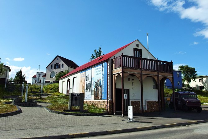 Húsavík Walking Tour - Meeting and Pickup Details