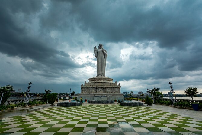 Hussain Sagar Lake Private Walking Tour in Hyderabad - Location and Duration