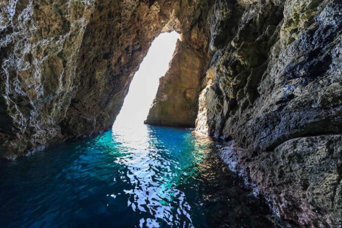 Hvar: Blue Cave, Green Cave & Stiniva Beach Speed Boat Tour - Exploring Blue Cave