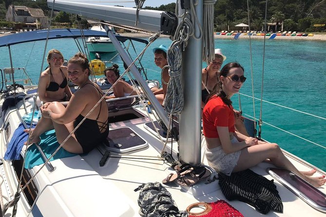 Hvar - Full Day Sail on a Yacht - Friendly Skipper- Small Group - Lunch Optional - Yacht Tour Details