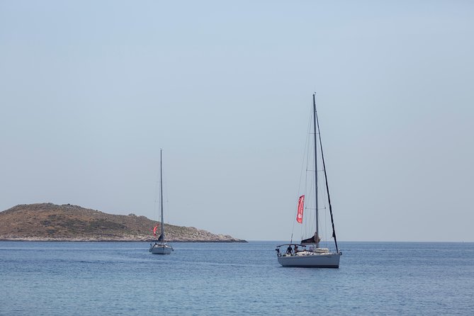 Hvar - Full Day Sail on a Yacht - Friendly Skipper- Small Group - Lunch Optional - Onboard Provisions and Meals