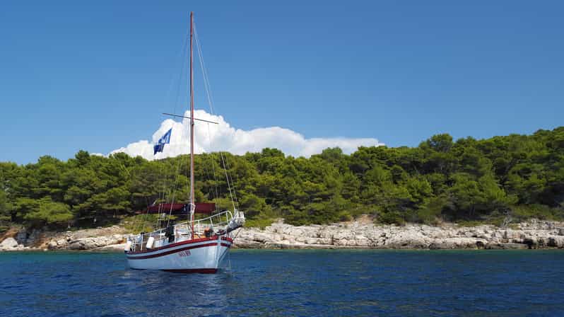 Hvar: Pakleni Islands Sailing Tour With Brunch - Scenic Views and Local Culture