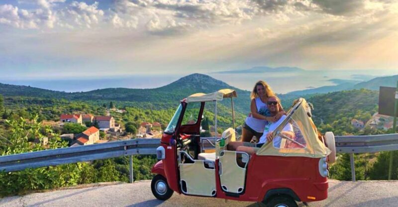 Hvar: Tuk Tuk Island Tour - Scenic Views