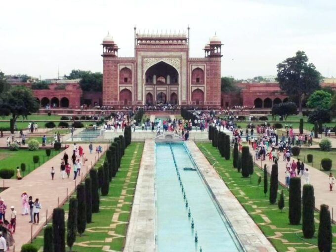 Hyderabad Agra Same Day Private Trip With Return Flights - About the Destination