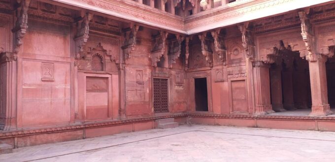 Hyderabad Agra Same Day Private Trip With Return Flights - Frequently Asked Questions
