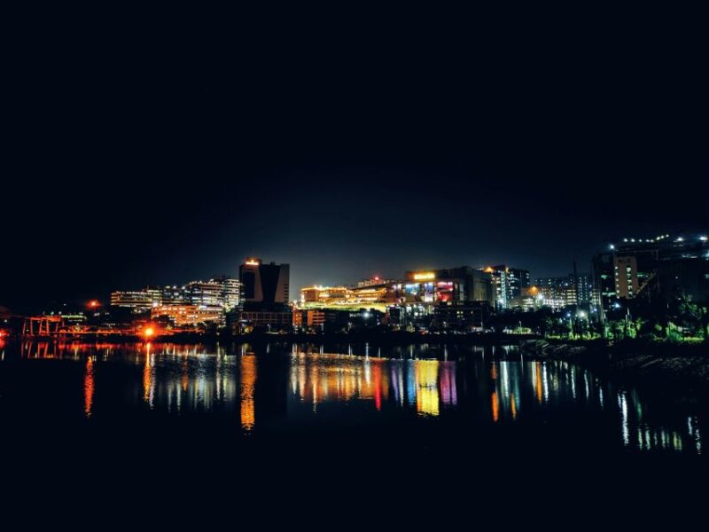 Hyderabad City Tour / Native English Speaker as Tour Guide - Transportation and Accommodation