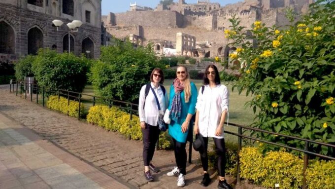 Hyderabad: Golconda Fort and Qutub Shahi Tombs Half-Day Tour - Architectural Marvels