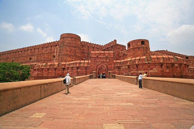 Hyderabad : Same Day Taj Mahal Tour With Return Flight - Pickup and Transportation