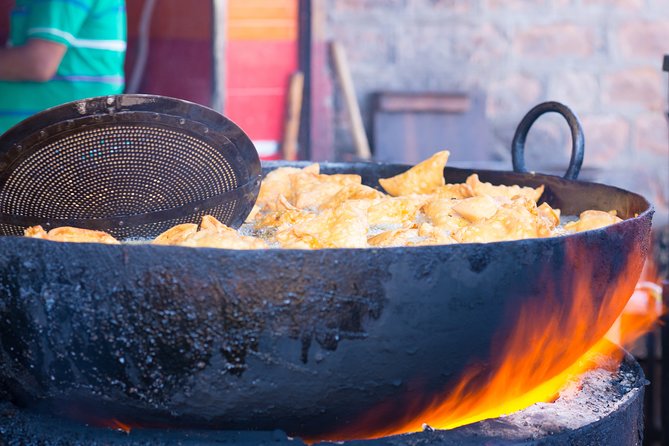 Hyderabad Street Food Crawl (2 Hours Guided Food Tasting Tour) - Traveler Participation