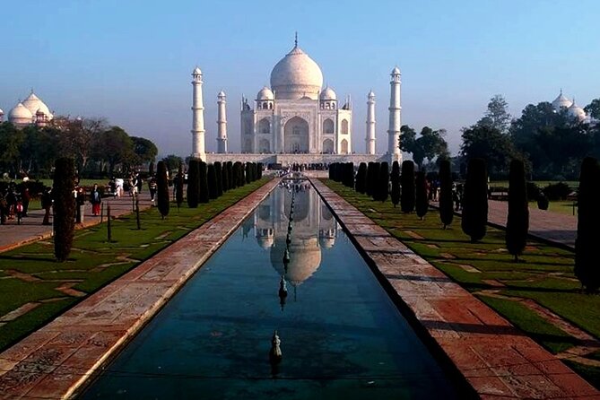 Hyderabad to Agra Taj Mahal Same Day Trip With Flights and Lunch - Meeting and Pickup