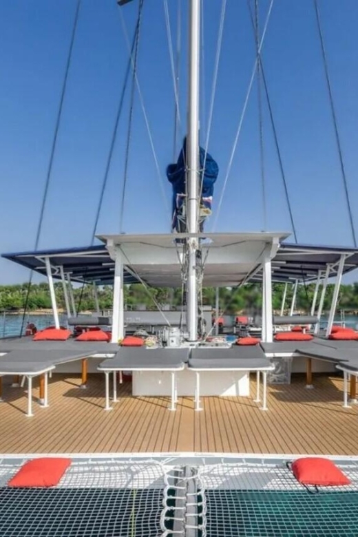 Hyères: Dinner Cruise on a Beautiful Catamaran at Bregançon - Enjoying the Sunset and Starry Night