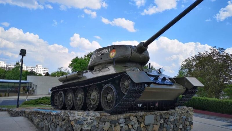 Iasi: 2-Day Chisinau and Transnistria Tour - Cricova Winery Adventure