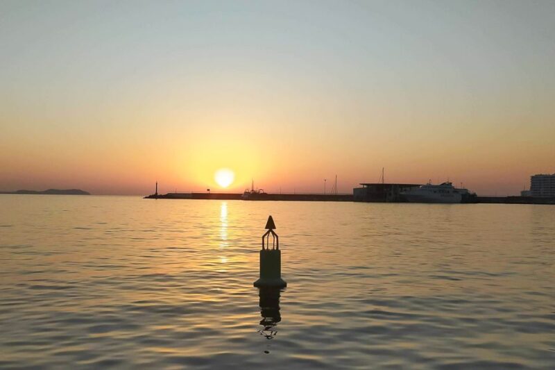 Ibiza: Beaches and Caves Instagram Boat Tour - Refreshments and Activities