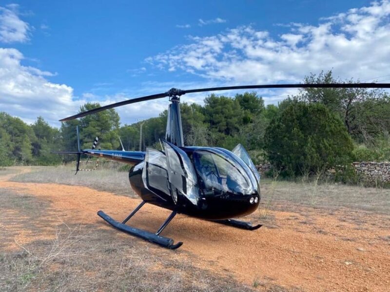 Ibiza: Breathtaking Helicopter Flight Es Vedra/Formentera - Meeting Point and Itinerary
