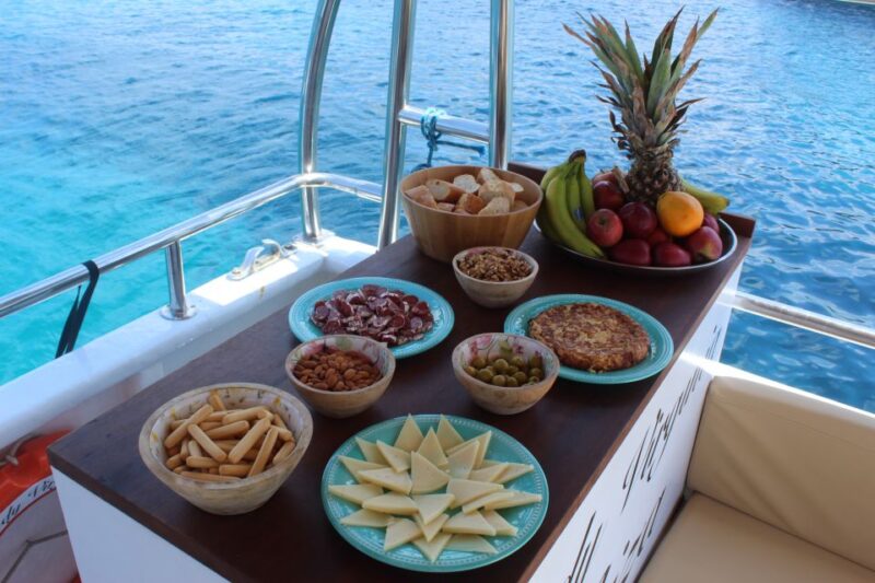 Ibiza: Cala Salada & Cala Gracio Sunset Boat Trip & Snorkel - Refreshments and Open Bar
