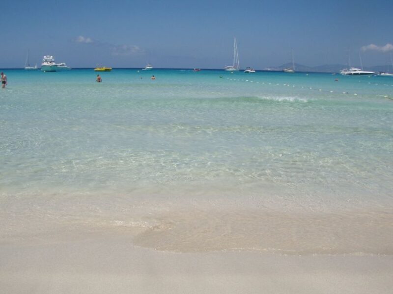 Ibiza: Classic Full or Half-Day Boat Charter - Boat Features