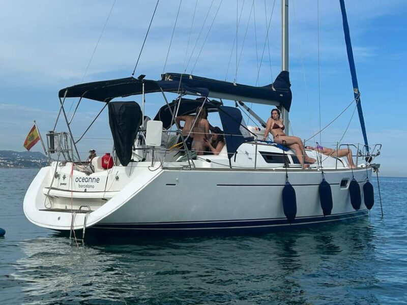 Ibiza: Formentera on a Sailboat. Private or Small Group - Boat Features and Amenities