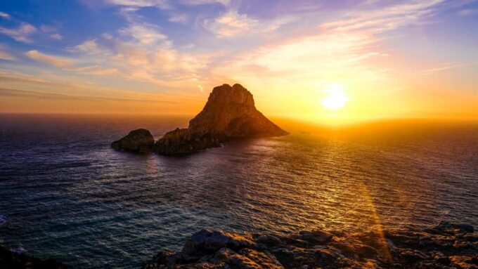 Ibiza: Midday or Sunset Sailing With Snacks and Open Bar - Booking and Cancellation