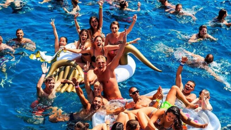 Ibiza: Ocean Club Boat Party With Premium Drinks, Food, & DJ - Age and Attendance Requirements