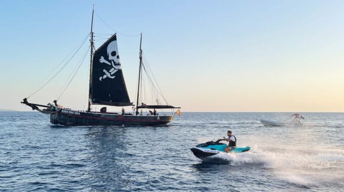 Ibiza: Private Jet Ski Tour With Instructor - Santa Eulalia - Languages and Group Size