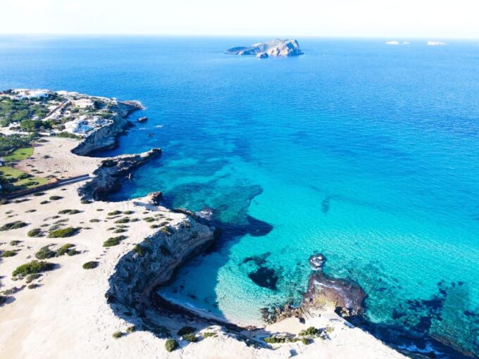 Ibiza: Private SpeedBoat to Es Vedra & Atlantis + Snorkel - Age and Health Restrictions