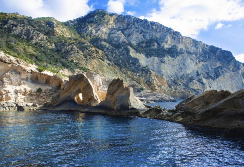 Ibiza: Private SpeedBoat to Es Vedra & Atlantis + Snorkel - Crystal-Clear Mediterranean Waters